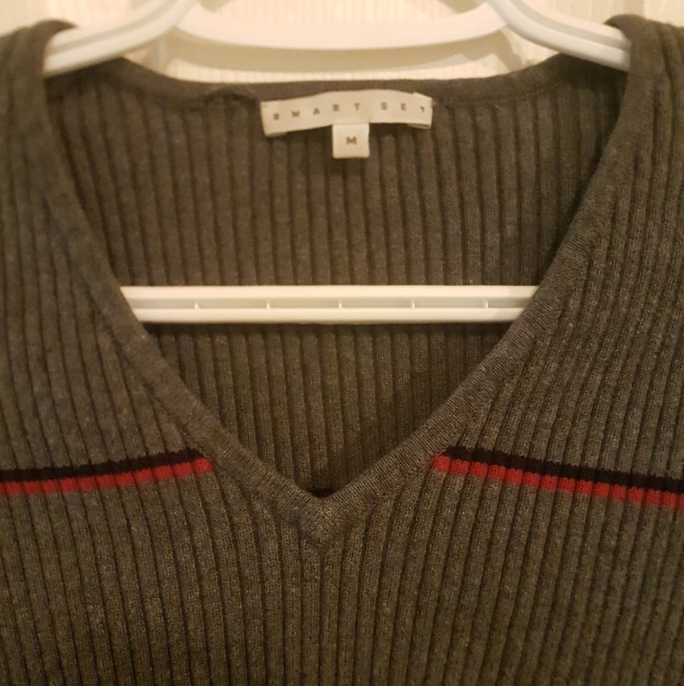 👚 Smart Set V-Neck Striped Bodycon Top - Picture 4 of 6